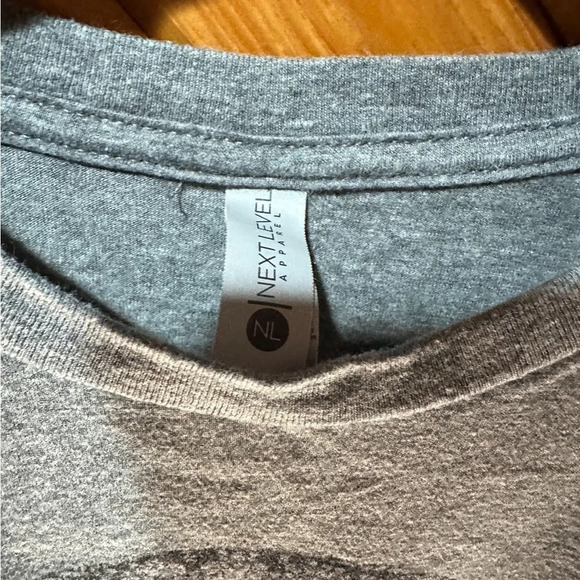 Next Level Apparel Gray Short Sleeve Men T-Shirt Round Neck Med Dog Graphic - Picture 3 of 3